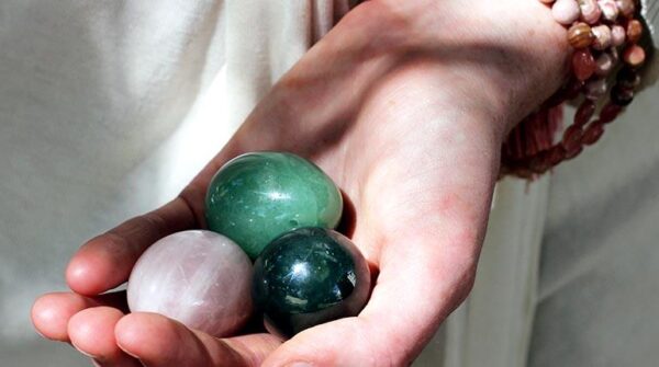 HUEVOS YONI
